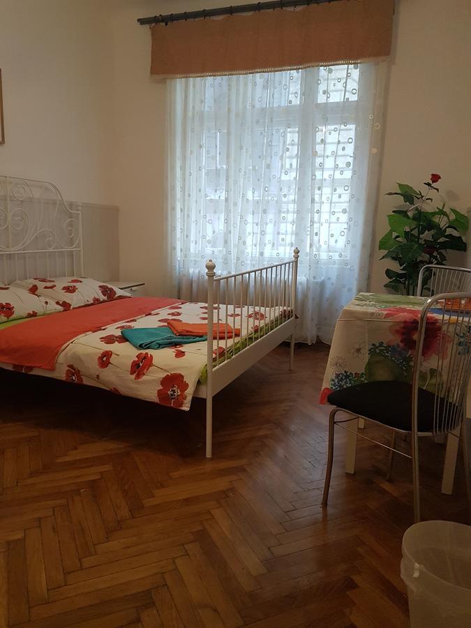 Valentina Guesthouse Budapest Exterior photo